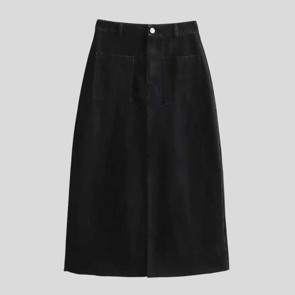 Monochrome raw hem denim skirt