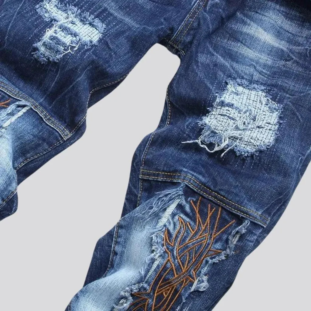 Stylish embroidered distressed men's jeans