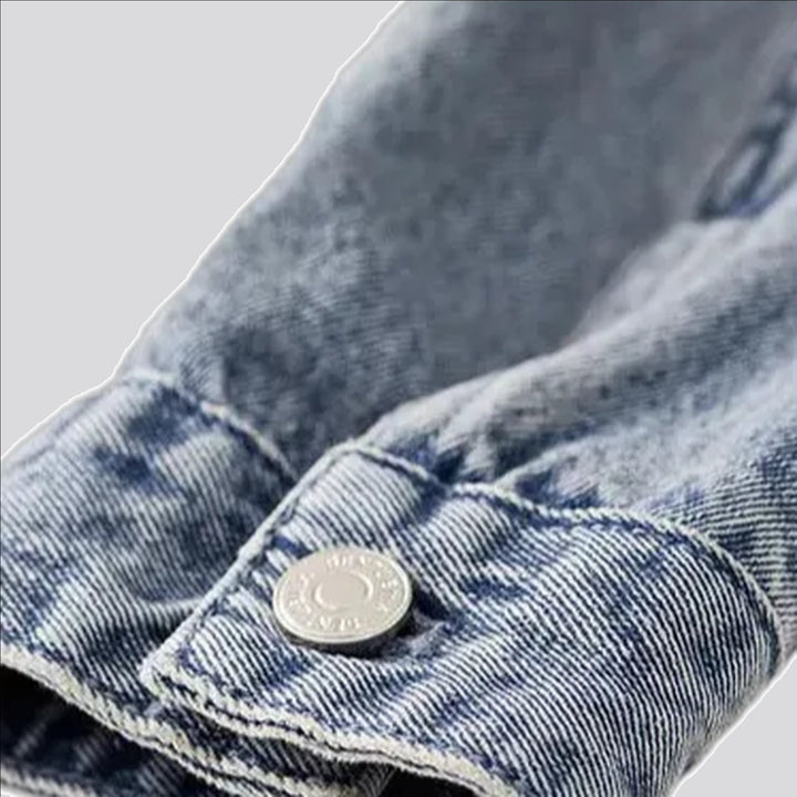 Light stonewashed style women's denim jacket