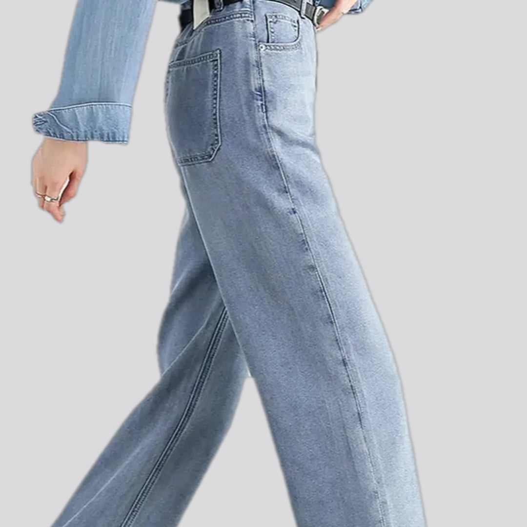 Stonewashed mid rise women's jeans