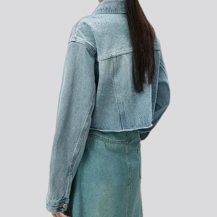 Light stonewashed cropped women's denim jacket