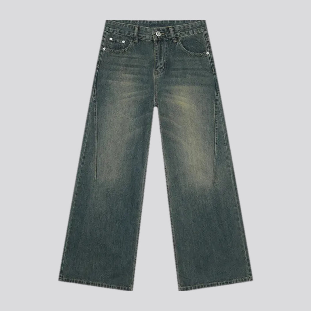 Wide fit 90s style jeans for men