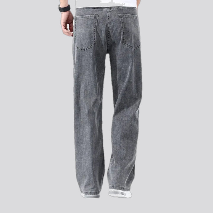 Stretchable stonewashed jeans for men