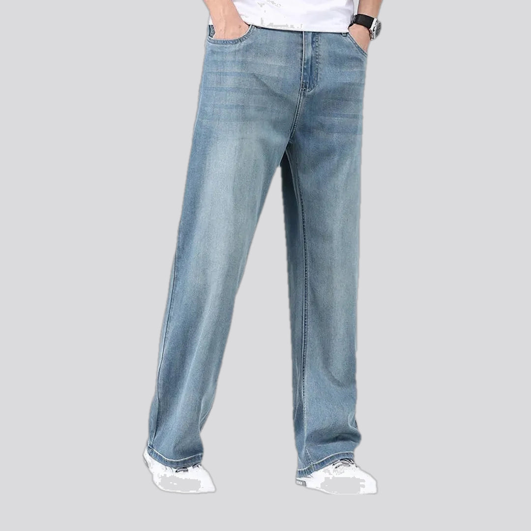 Stretchable stonewashed jeans for men