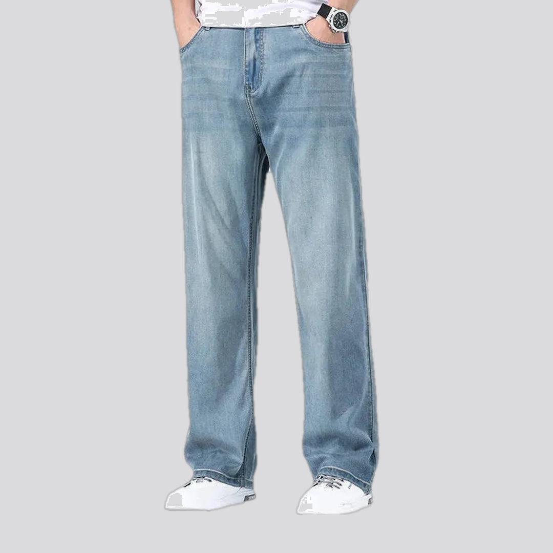 Stretchable stonewashed jeans for men