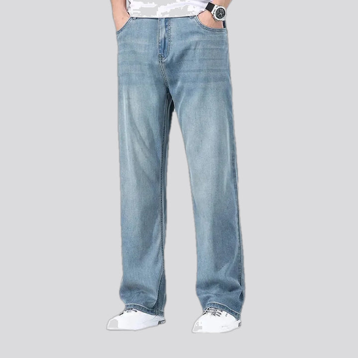 Stretchable stonewashed jeans for men