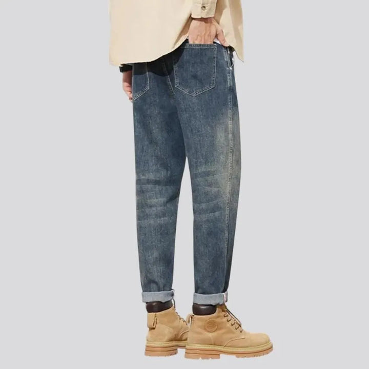 Retro style loose fit men's jeans