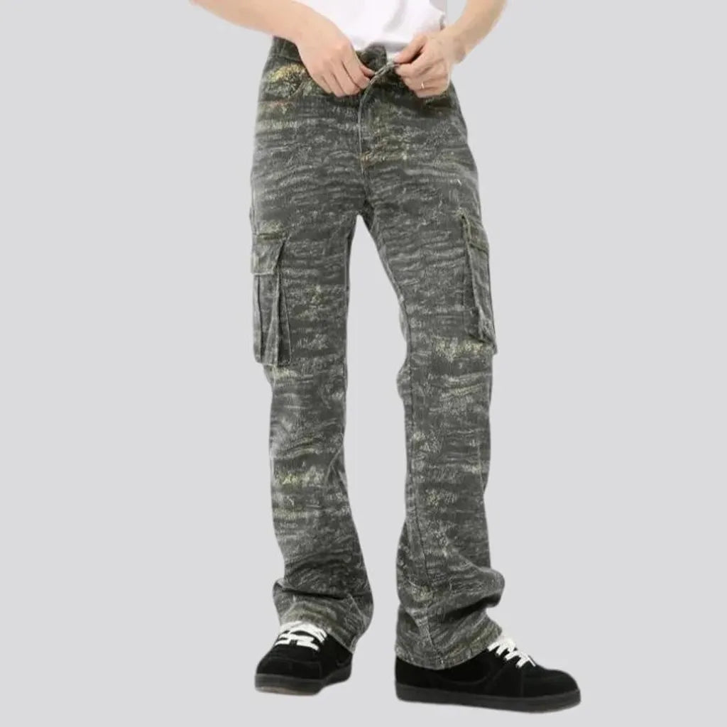 Loose fit cargo mid rise jeans for men