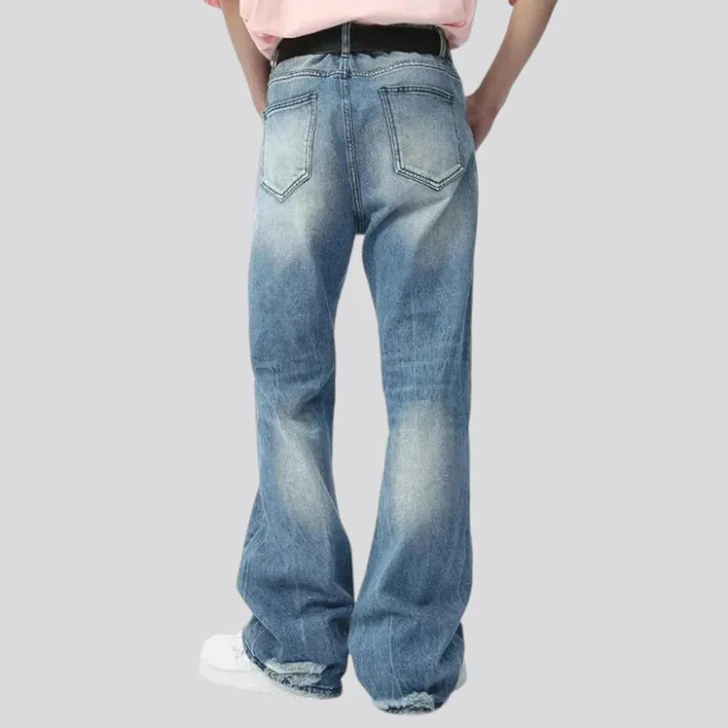 Whiskered mid rise casual jeans for men