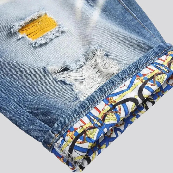 Mid rise men's denim shorts