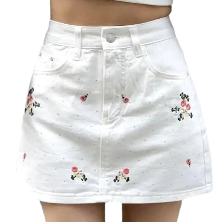 Mid-waist embroidered denim skirt